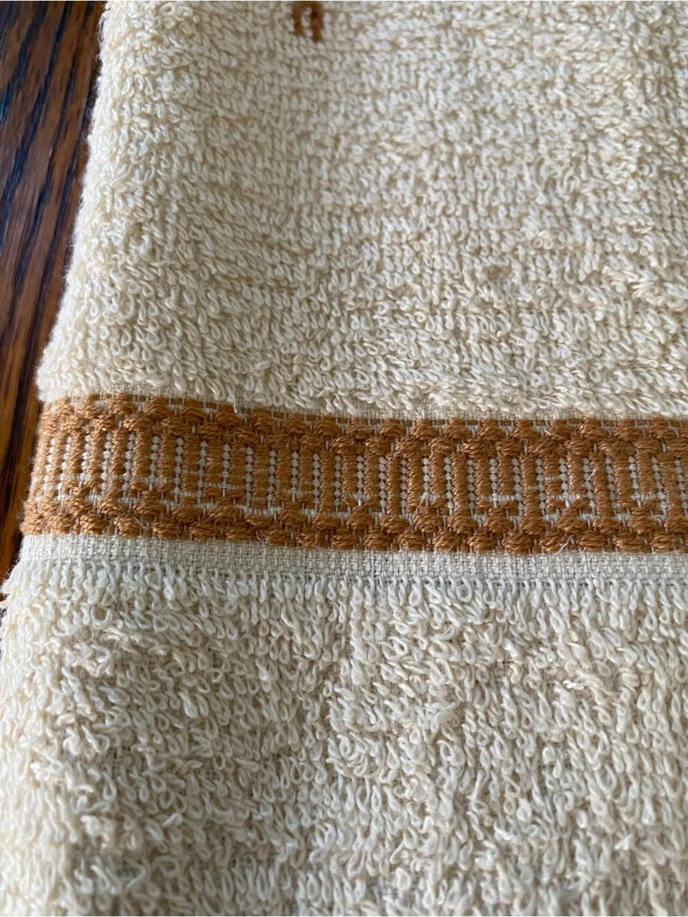 Vintage 1980s St Mary’s Fieldcrest Beige Brown Floral Tulip Bathroom Towel